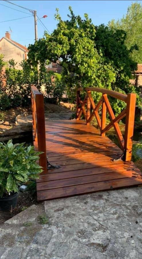 Le Moulin De Cutesson O Dela Du M Bed & Breakfast Villenauxe Luaran gambar